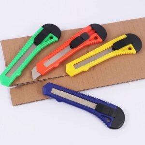 CUCHILLA DE ACERO CUTTER, HOJA DE 18MM, 60 BLÍSTER O PLANCHA POR CAJA, 12 UNIDADES POR PLANCHA, PRECIO POR CAJA